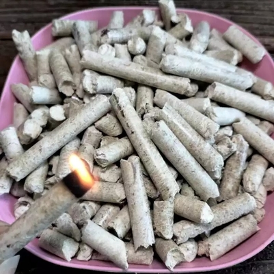Pelet Kayu Biomassa BBQ Tanpa Asap Briket Nilai Kalori Tinggi Terkompresi