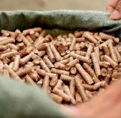 Pelet Kayu Bahan Bakar Biomassa Pinus, Pelet Serbuk Gergaji Biomassa Briket