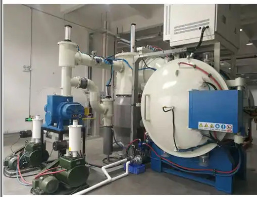 Tungku Perlawanan Vakum 120KW Untuk Perlakuan Panas Bahan Logam Stainless Steel
